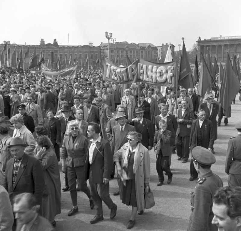 Participants der Demonstrationen zum 1.Mai on the streets of the city center on place Schlossplatz - Marx-Engels-Platz - Lustgarten in the district Mitte in Berlin Eastberlin on the territory of the former GDR, German Democratic Republic