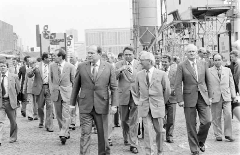 Members of the party and state leadership with the SED General Secretary Erich Honecker and Guenther Mittag as visitors at the exhibition '7th Building Conference' in the Mitte district of East Berlin in the area of the former GDR, German Democratic Republic