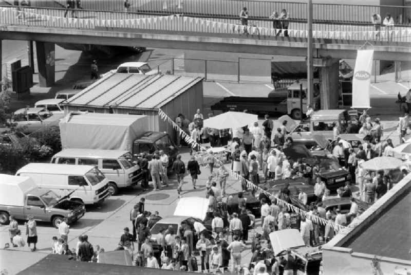 New opening of car dealership in Alt Friedrichsfelde in East Berlin on the territory of the former GDR, German Democratic Republic