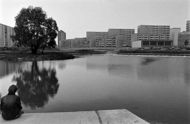 Facades of a prefabricated housing estate at Helene-Weigel-Platz in Springpfuhlpark at Springpfuhl in the Marzahn district of Berlin East Berlin in the area of the former GDR, German Democratic Republic