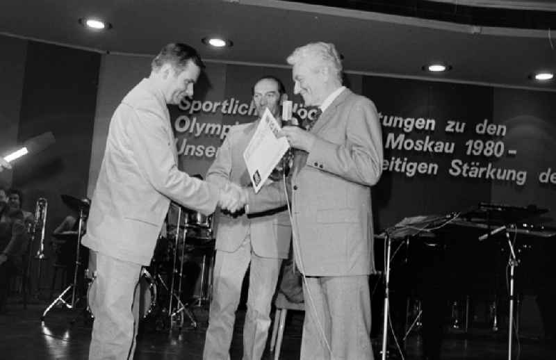 Farewell to the Olympians and competitive athletes of the official team for the 'Moscow Summer Olympics' with Paul Verner in the Congress Hall in East Berlin on the territory of the former GDR, German Democratic Republic