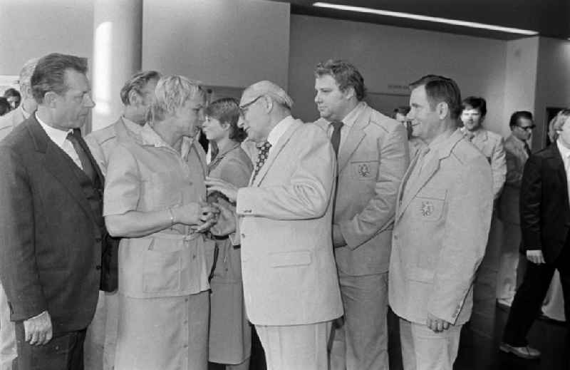 Farewell to the Olympians and competitive athletes of the official team for the 'Moscow Summer Olympics' with Paul Verner in the Congress Hall in East Berlin on the territory of the former GDR, German Democratic Republic