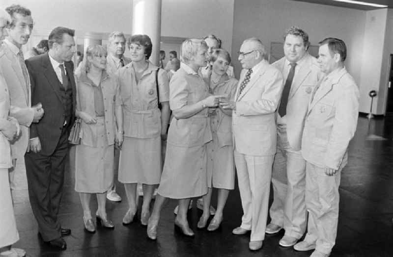 Farewell to the Olympians and competitive athletes of the official team for the 'Moscow Summer Olympics' with Paul Verner in the Congress Hall in East Berlin on the territory of the former GDR, German Democratic Republic