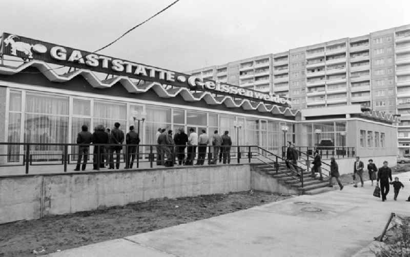 Club restaurant 'Geissenweide' on the street Geissenweide in the district of Marzahn in Berlin East Berlin in the area of the former GDR, German Democratic Republic