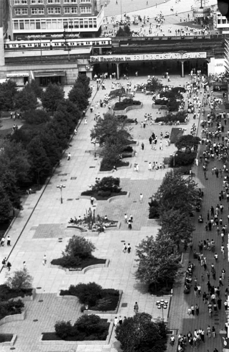 Rathauspassage vor Alexanderplatz
08.