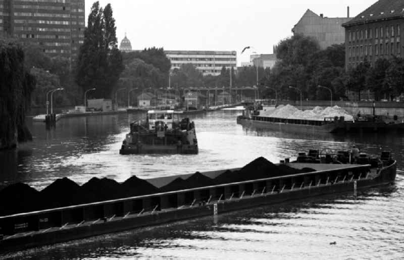 Binnenschiffahrt Jannowitzbrücke
26.