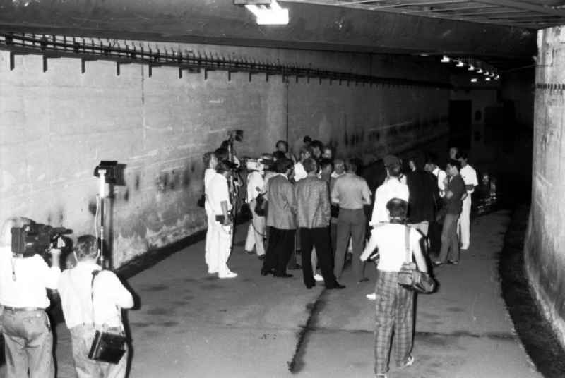 Begehung im Berliner Lindentunnel.