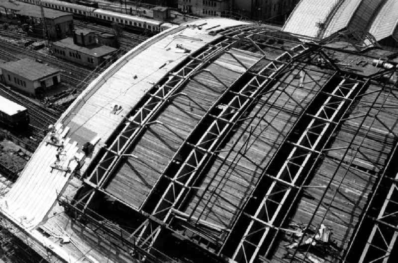 Mitte/Berlin
Dachdeckerarbeiten am Ostbahnhof
06.08.9