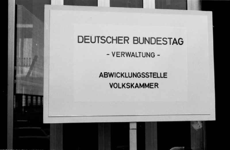 Schild Bundestag / Volkskammer