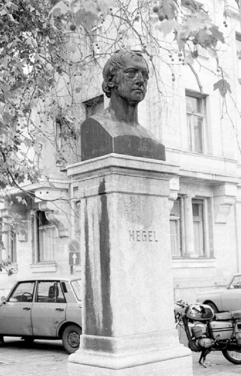 5.11.1986

Hegel - Denkmal 
Berlin - Mitte

Umschlagnr.:12