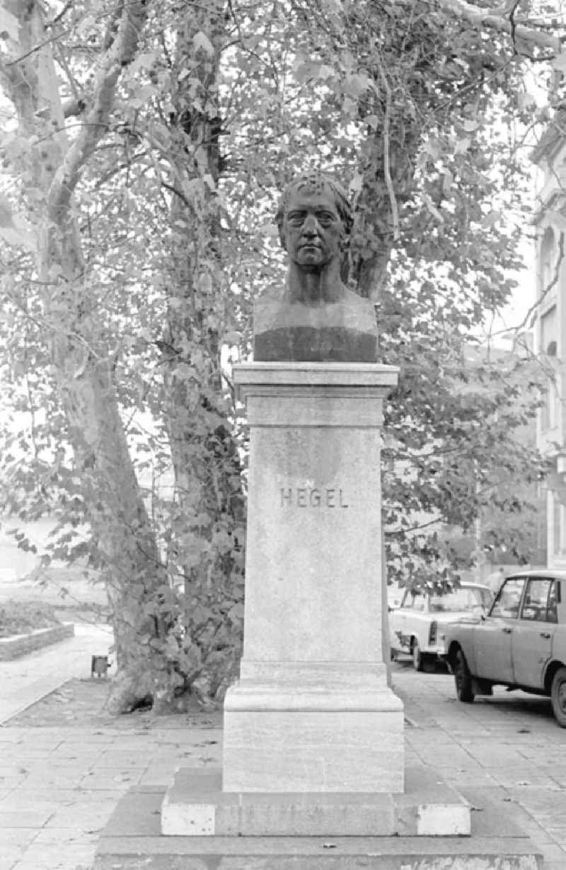 5.11.1986

Hegel - Denkmal 
Berlin - Mitte

Umschlagnr.:12