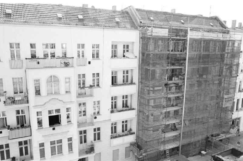 renovierte Altbauten in Prenzlauer Berg
29.07.92 Lange
Umschlag 1