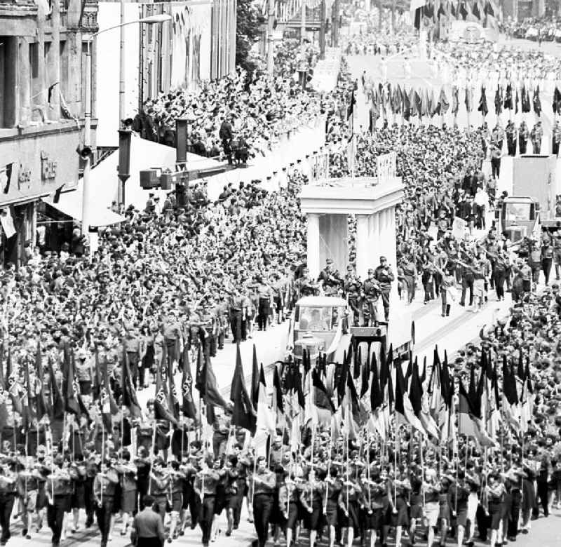 1967
VIII. Parlament der Freien Deutschen Jugend (FDJ) in Karl-Marx-Stadt, heute Chemnitz (Sachsen)