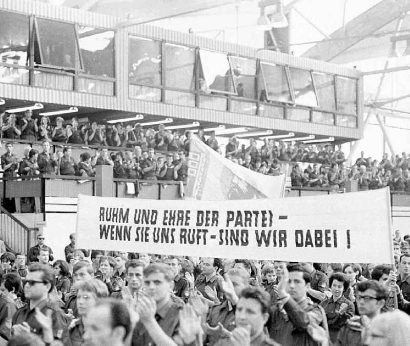 1967
VIII. Parlament der Freien Deutschen Jugend (FDJ) in Karl-Marx-Stadt, heute Chemnitz (Sachsen)