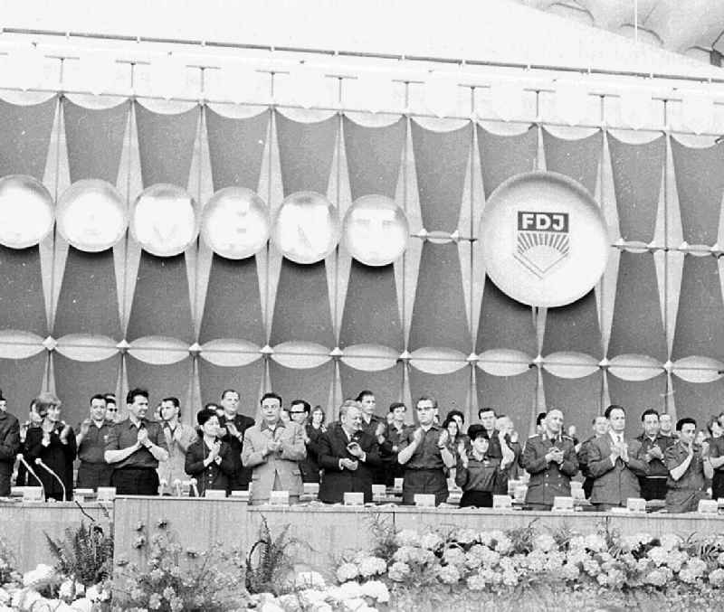 1967
VIII. Parlament der Freien Deutschen Jugend (FDJ) in Karl-Marx-Stadt, heute Chemnitz (Sachsen)