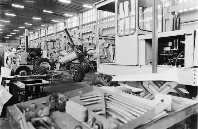 Mechanical factory equipment of the VEB Maschinenfabrik und Eisengiesserei Dessau (ABUS) for the production of mining conveyor technology in Dessau, Saxony-Anhalt in the area of the former GDR, German Democratic Republic