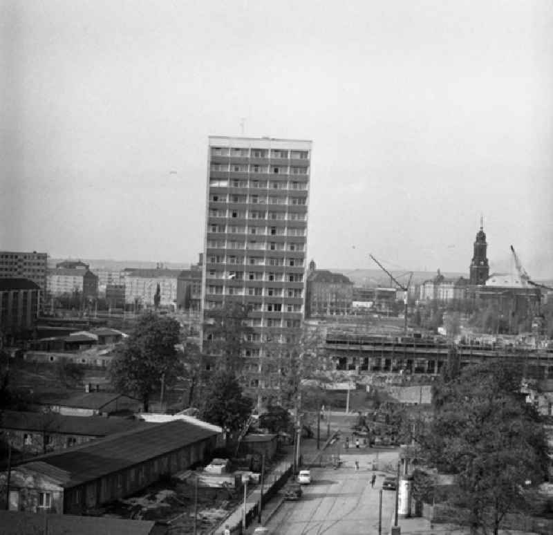 24.04.1968
Modellaufnahmen von Dreseden Bauabschnitte bis 1970 und nach197