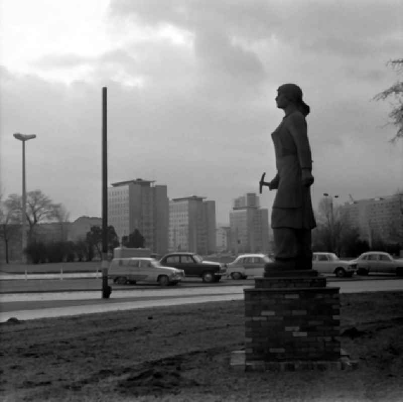 Februar 1969
Ein Arbeiterdenkmal in Dresden