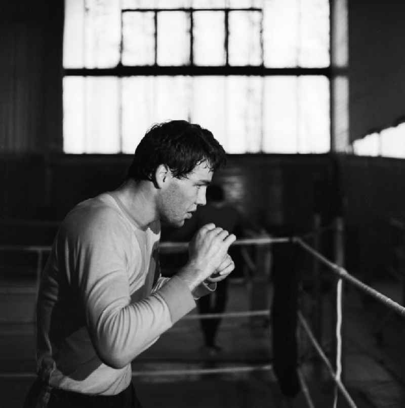 Henry Maske is a retired German boxer in cruiser weight. Here at a daily boxing training at ASK Frankfurt / Oder in Brandenburg