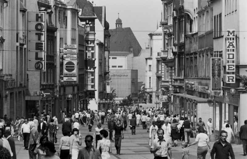 Tourist attraction, strolling and shopping street Klement-Gottwald-Strasse (today Leipziger Strasse) in Halle (Saale), Saxony-Anhalt in the territory of the former GDR, German Democratic Republic