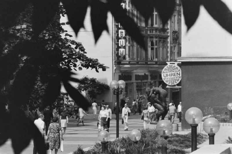 Tourist attraction, strolling and shopping street Klement-Gottwald-Strasse (today Leipziger Strasse) in Halle (Saale), Saxony-Anhalt in the territory of the former GDR, German Democratic Republic