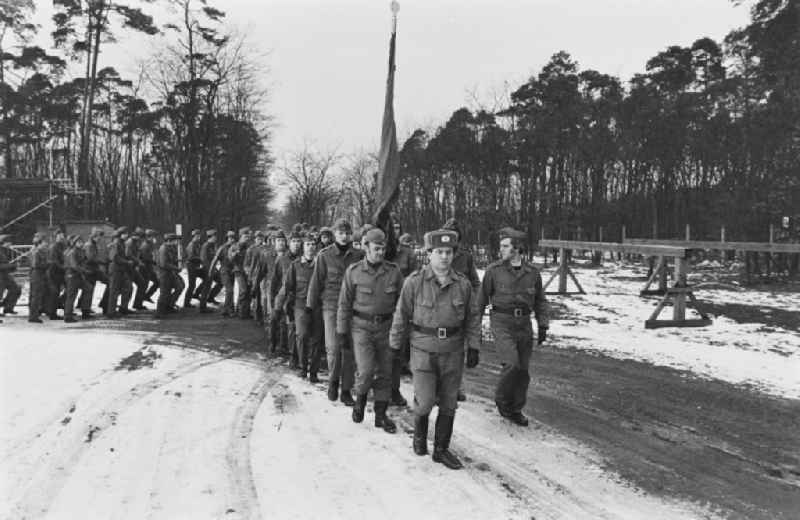 Practical training with a pre-military character in preparation for military service in der Uniform der GST Gesellschaft fuer Sport und Technik in Hoppegarten, Brandenburg on the territory of the former GDR, German Democratic Republic