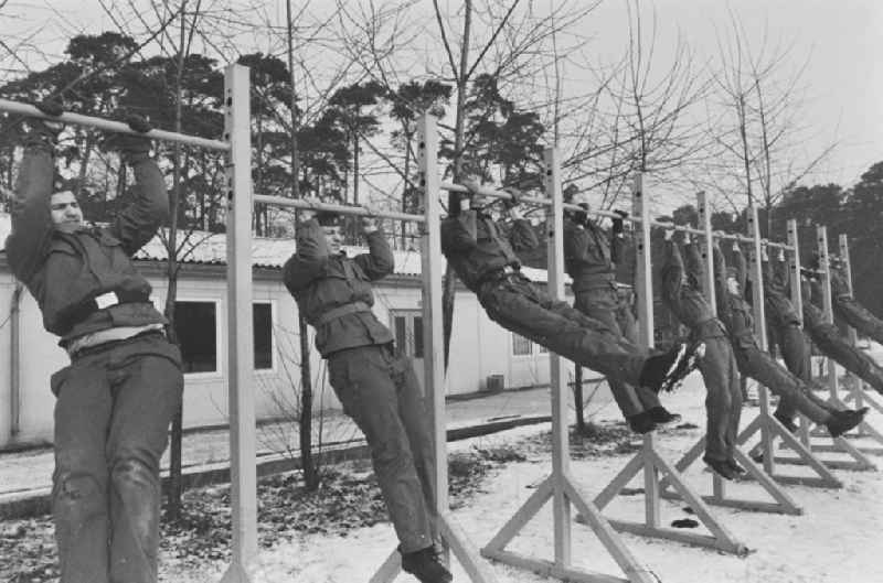 Practical training with a pre-military character in preparation for military service in der Uniform der GST Gesellschaft fuer Sport und Technik in Hoppegarten, Brandenburg on the territory of the former GDR, German Democratic Republic