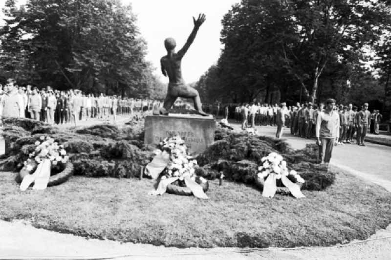 Gymnastics and Sports Festival Spartakiade in Leipzig in the state Saxony on the territory of the former GDR, German Democratic Republic