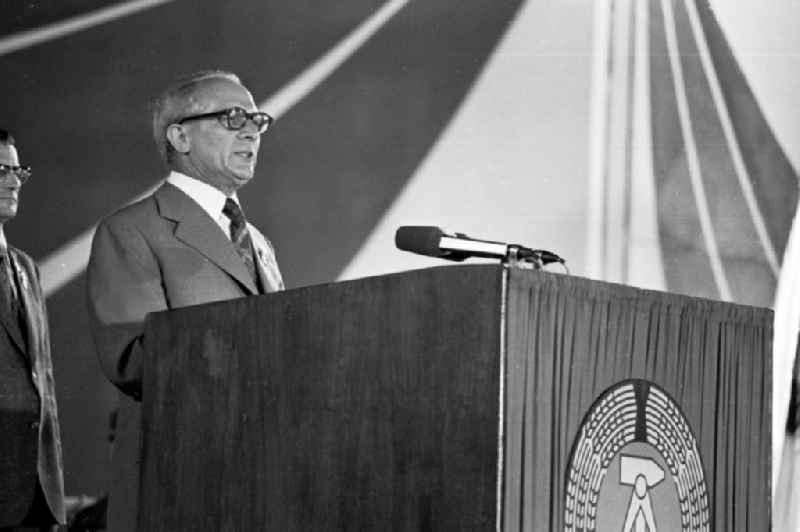 Erich Honecker, General Secretary of the Central Committee of the SED, at the closing ceremony of the Gymnastics and Sports Festival Spartakiade in Leipzig in the state Saxony on the territory of the former GDR, German Democratic Republic