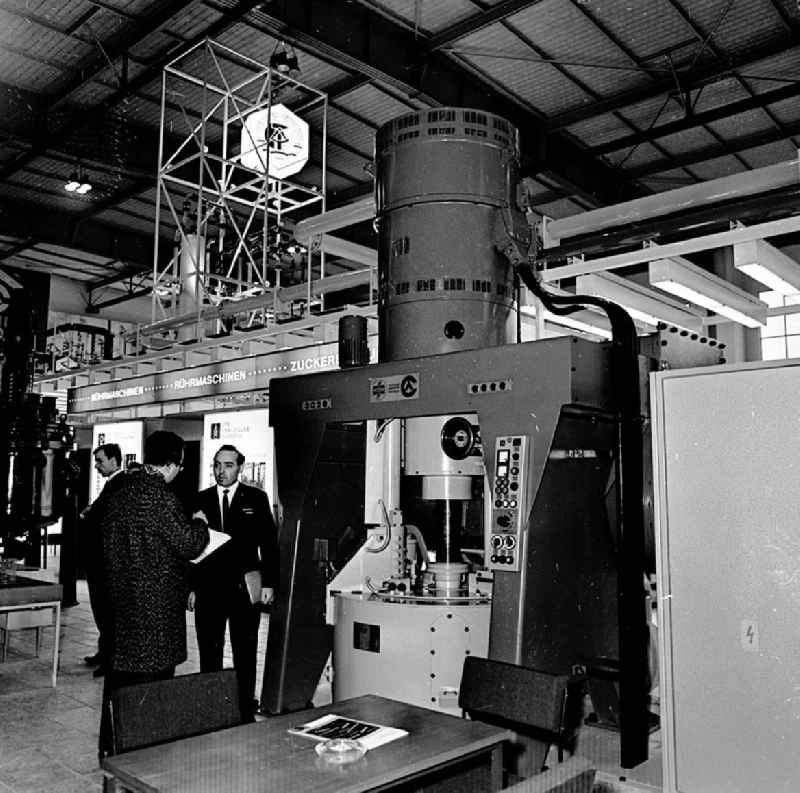 März 1967
Technische Messe in Leipzig (Sachsen)
Zuckerzentrifuge

Umschlagnr.: 13