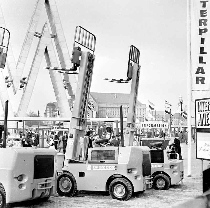 März 1967
Technische Messe in Leipzig (Sachsen)
Ausstellung des VTA-Gabelstapler

Umschlagnr.: 15