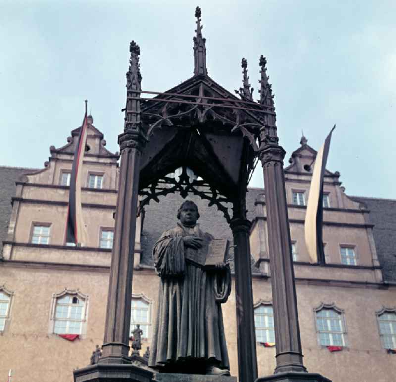 Luther monument on the market square in Lutherstadt Wittenberg, Saxony-Anhalt in the area of the former GDR, German Democratic Republic