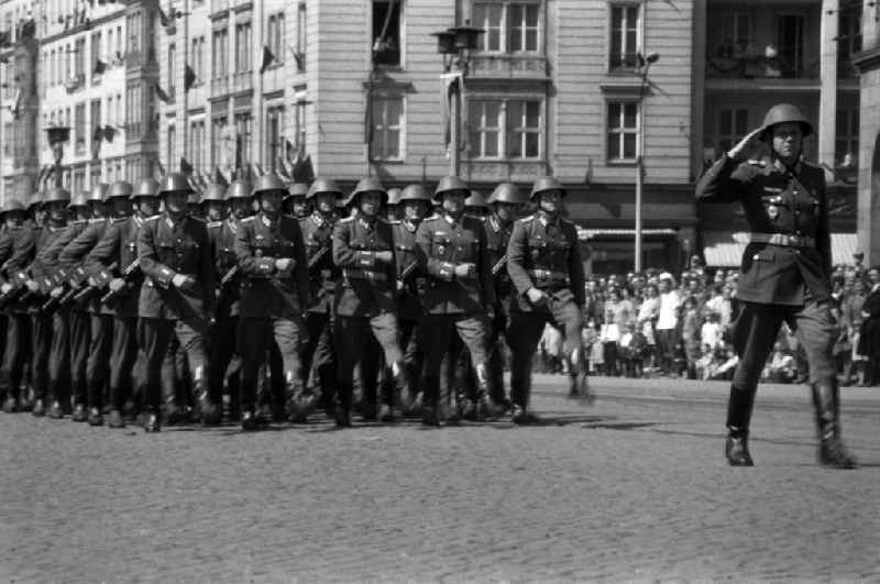 A delegation of the land forces of the NVA at the parade on