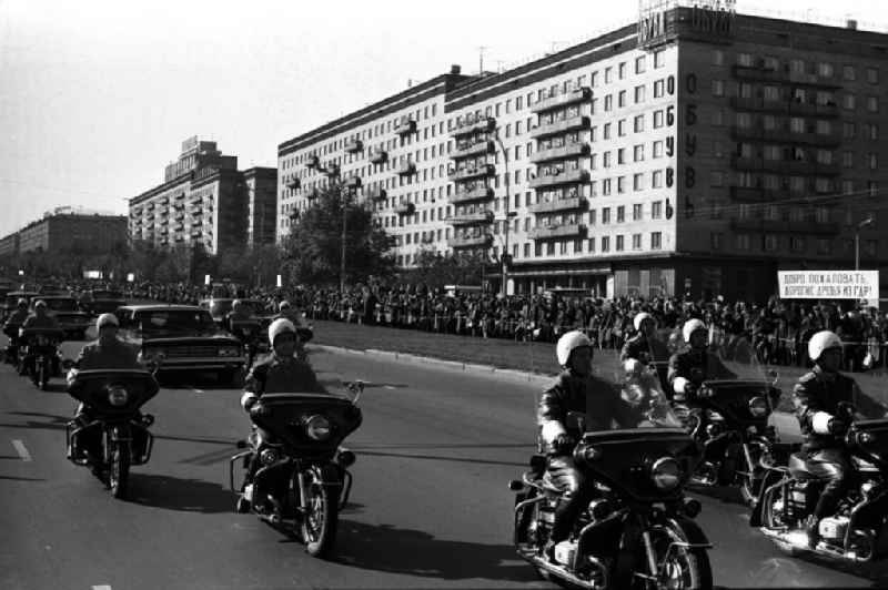 State ceremony and reception of Erich Honecker and the government delegation of the GDR in Moskva - Moscow in Russia - formerly the Soviet Union