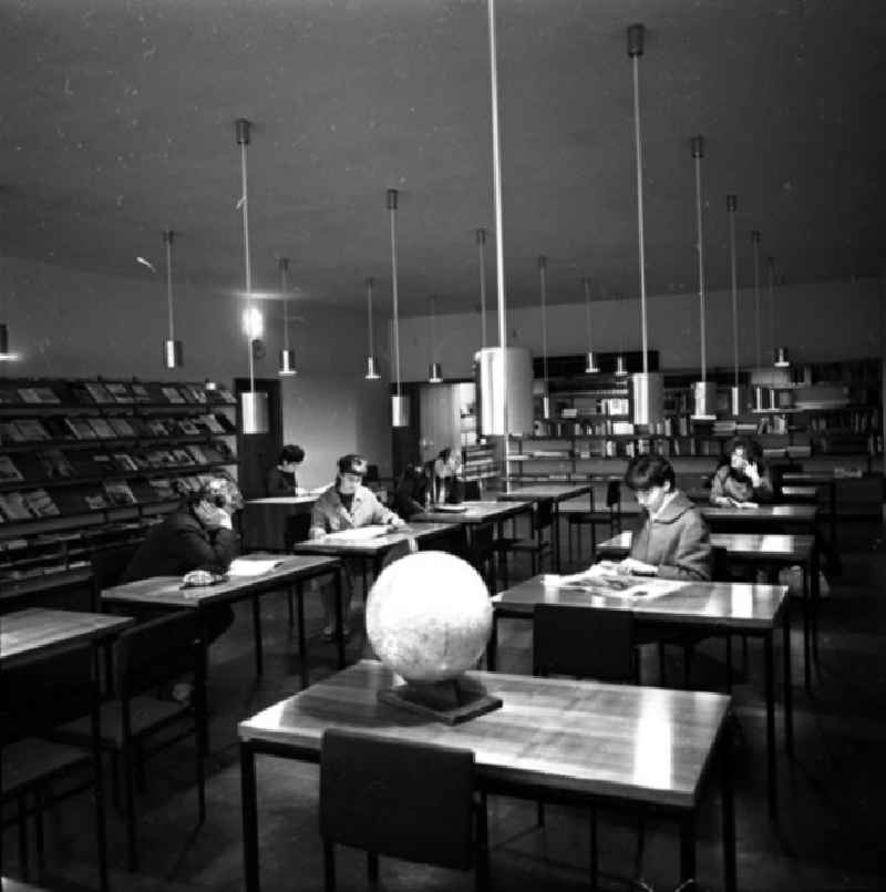 Dezember 1965
Kulturzentrum Neubrandenburg - Bibliothek