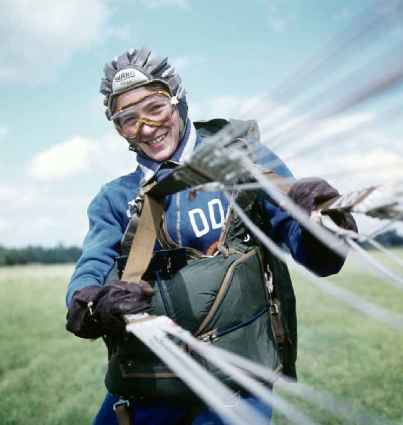 Jump training for parachutist and aviation athletes from the GST Society for Sport and Technology at the airport in Oppin, Saxony-Anhalt on the territory of the former GDR, German Democratic Republic