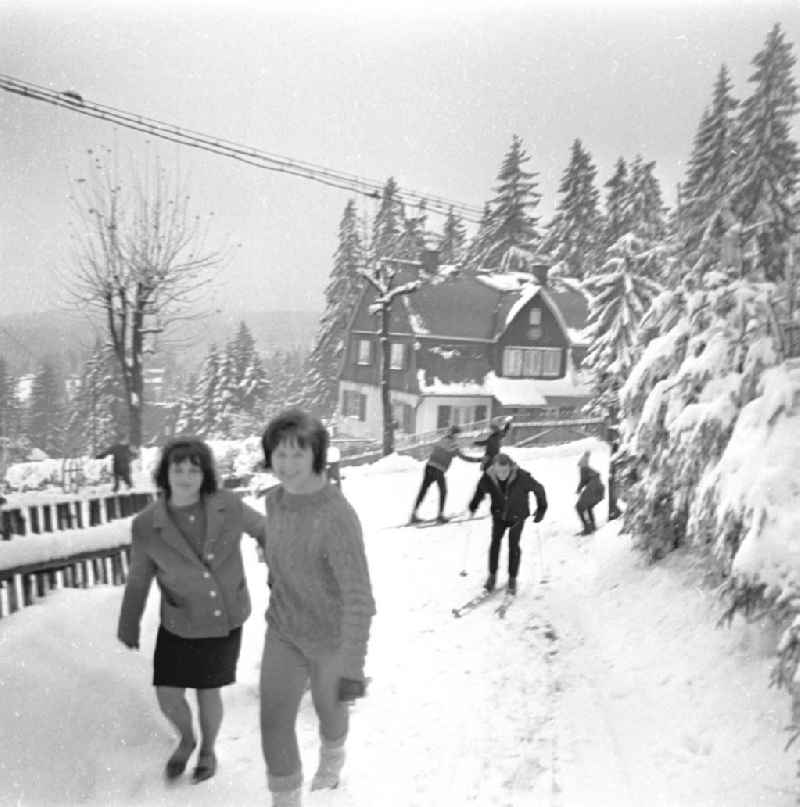 Winter im Osterzgebirge
November 1965

Umschlagsnr.: 1965-58