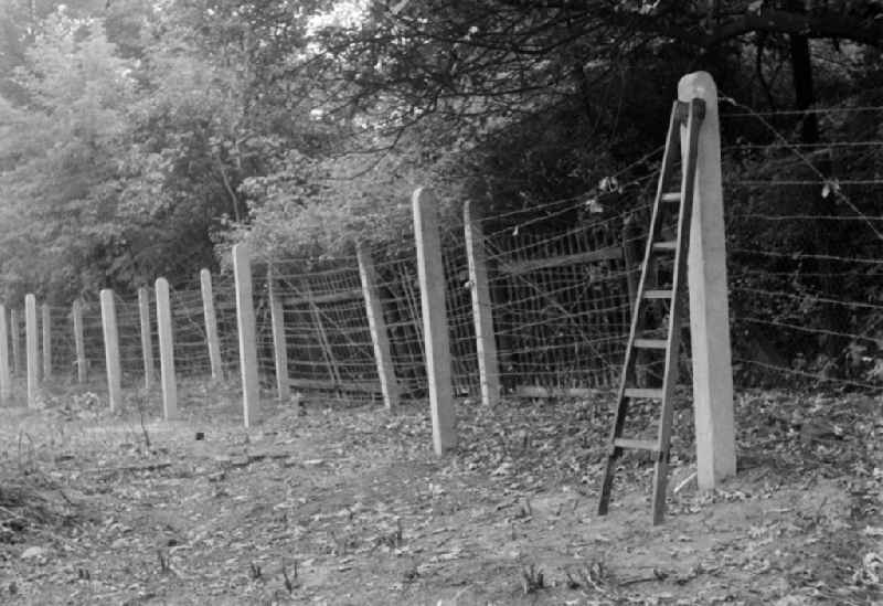 Construction site for the expansion of the border fortifications and wall as well as security structures and protective fence systems in the blocking strip of the state border in the district Fahrland in Potsdam, Brandenburg on the territory of the former GDR, German Democratic Republic