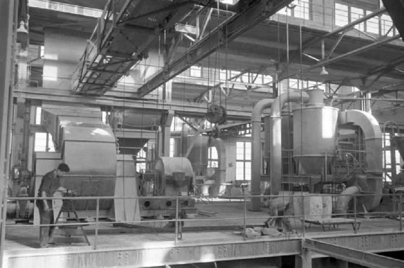 Production facilities and production equipment of the VEB Chemische Werke Buna Schkopau in Schkopau, Saxony-Anhalt on the territory of the former GDR, German Democratic Republic