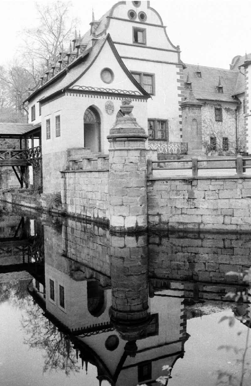 unbekannt
Schloss Kochberg- Aussenansichten
09.11.9