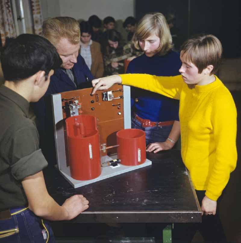 Teaching students in a polytechnic class in the power plant in Luebbenau/Spreewald, Brandenburg in the territory of the former GDR, German Democratic Republic