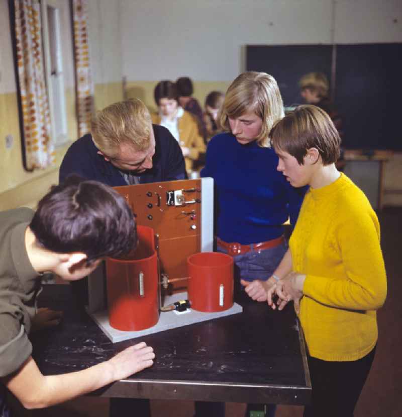 Teaching students in a polytechnic class in the power plant in Luebbenau/Spreewald, Brandenburg in the territory of the former GDR, German Democratic Republic