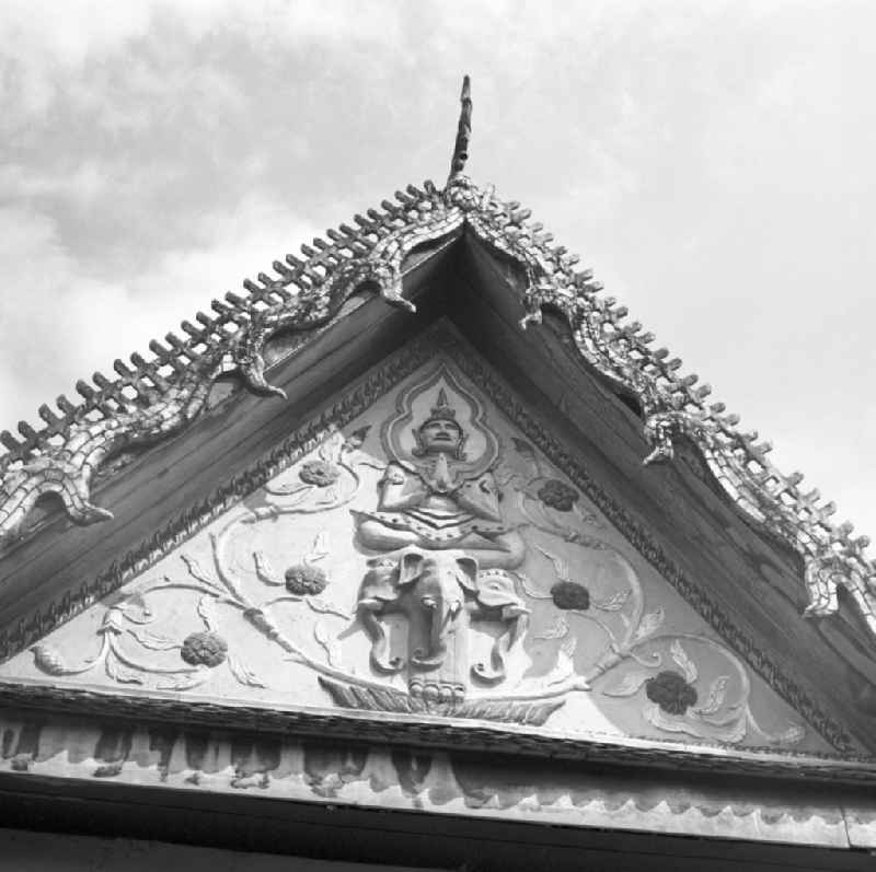 Tempel in Vientiane, der Hauptstadt der Demokratischen Volksrepublik Laos.